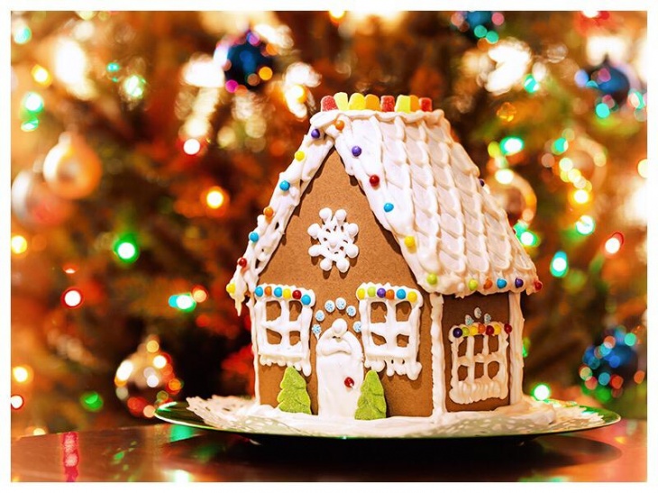Decorate your own Ginger Bread House Decorate your own Ginger Bread House