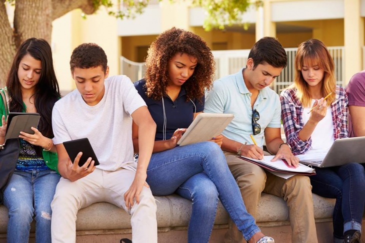 Mindful Parenting of Adolescents (11+yrs) Mindful Parenting of Adolescents (11+yrs)